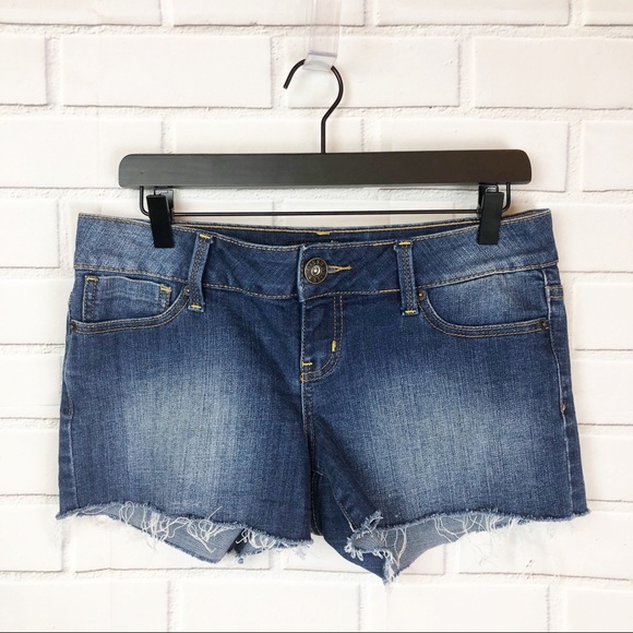 Guess Pants - Guess Jeans denim cut off shorts size 29